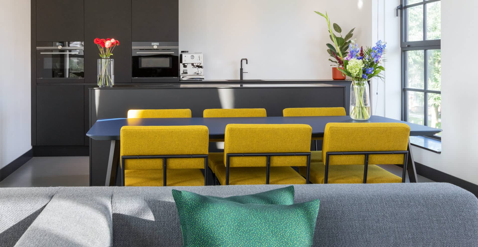 Zwarte design keuken fenix