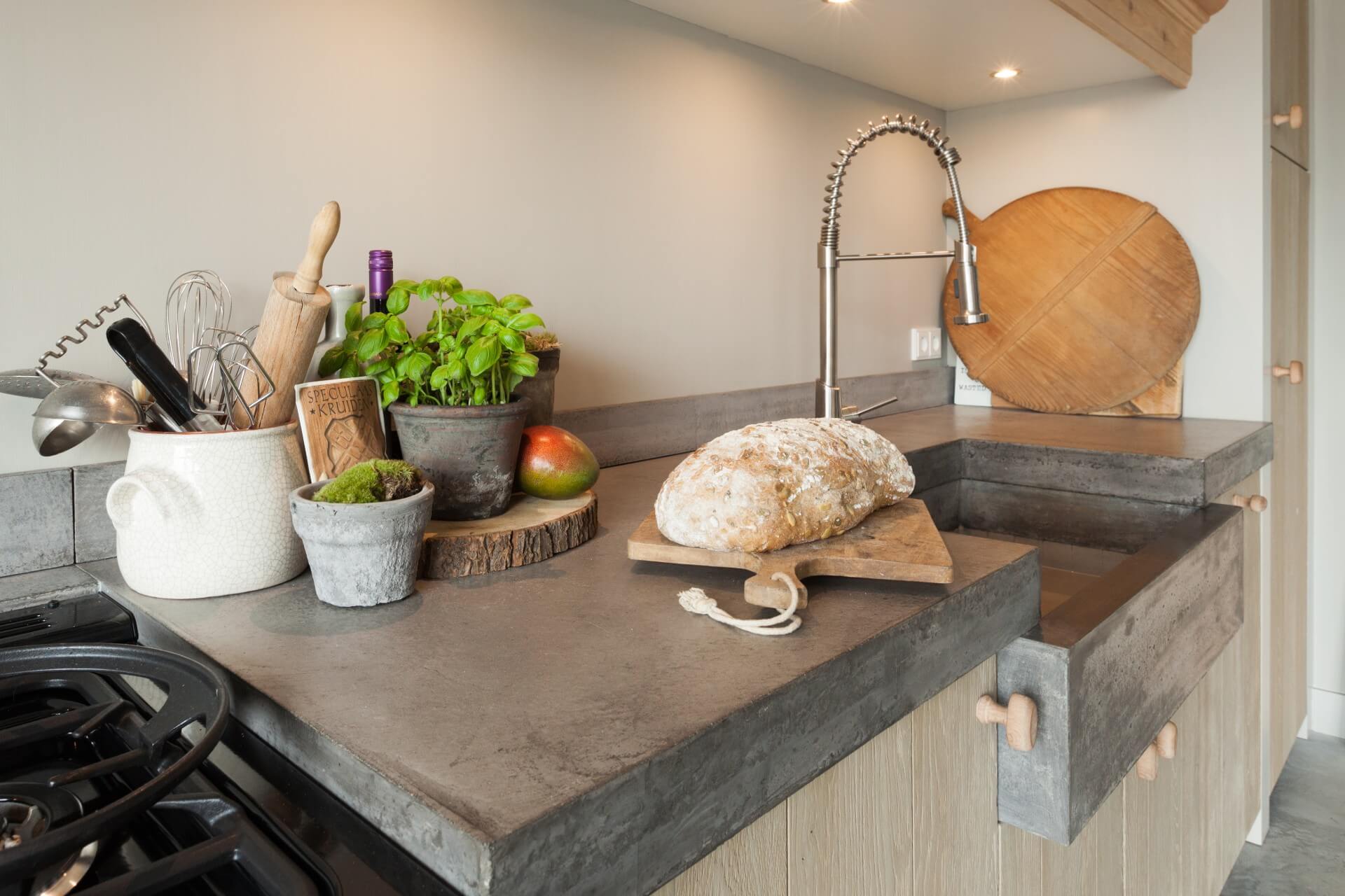 Robuuste landelijke keuken eiken 001
