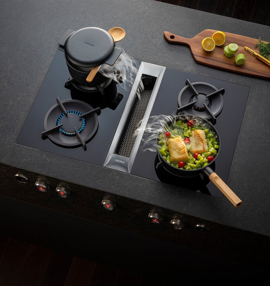 Bovenaanzicht van een Bora Professional kookplaat met afzuiging.
