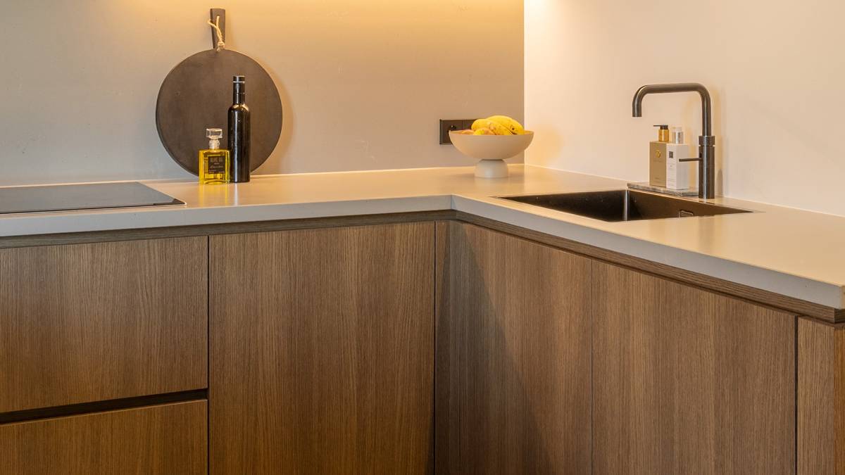 warm rvs moderne keuken 2026