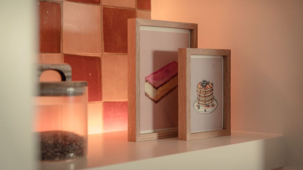 Warmroze leefkeuken met een vleugje Japandi25